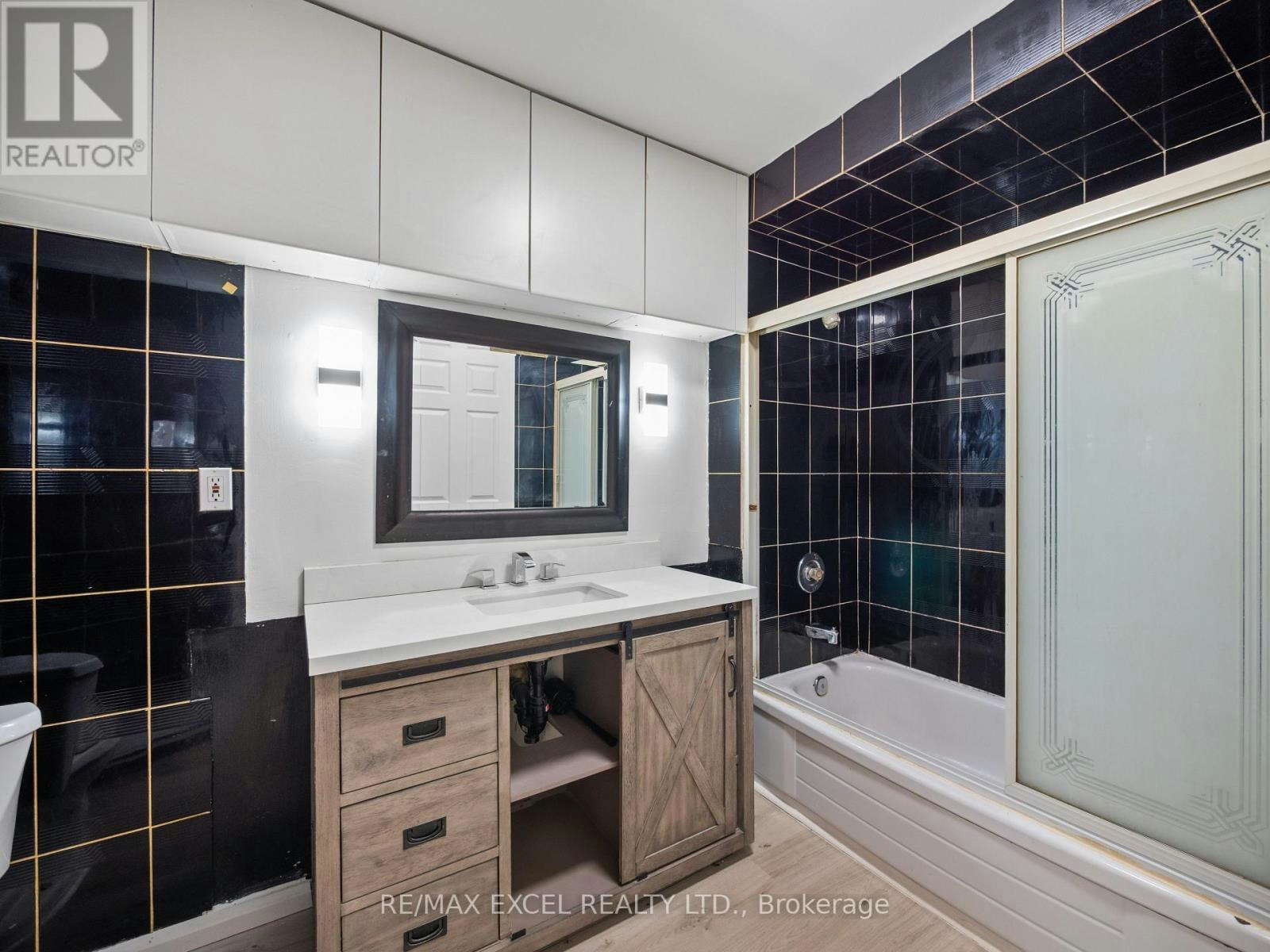 BSMT-137 Gerrard Street E, Toronto, ON, M5A 2E3 - 6
