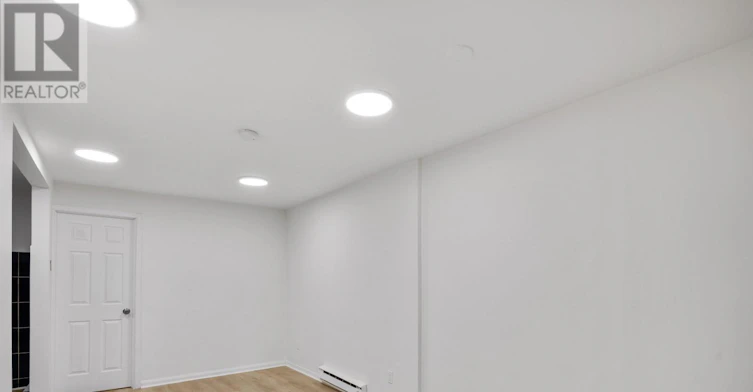 BSMT-137 Gerrard Street E, Toronto, ON, M5A 2E3 - 2