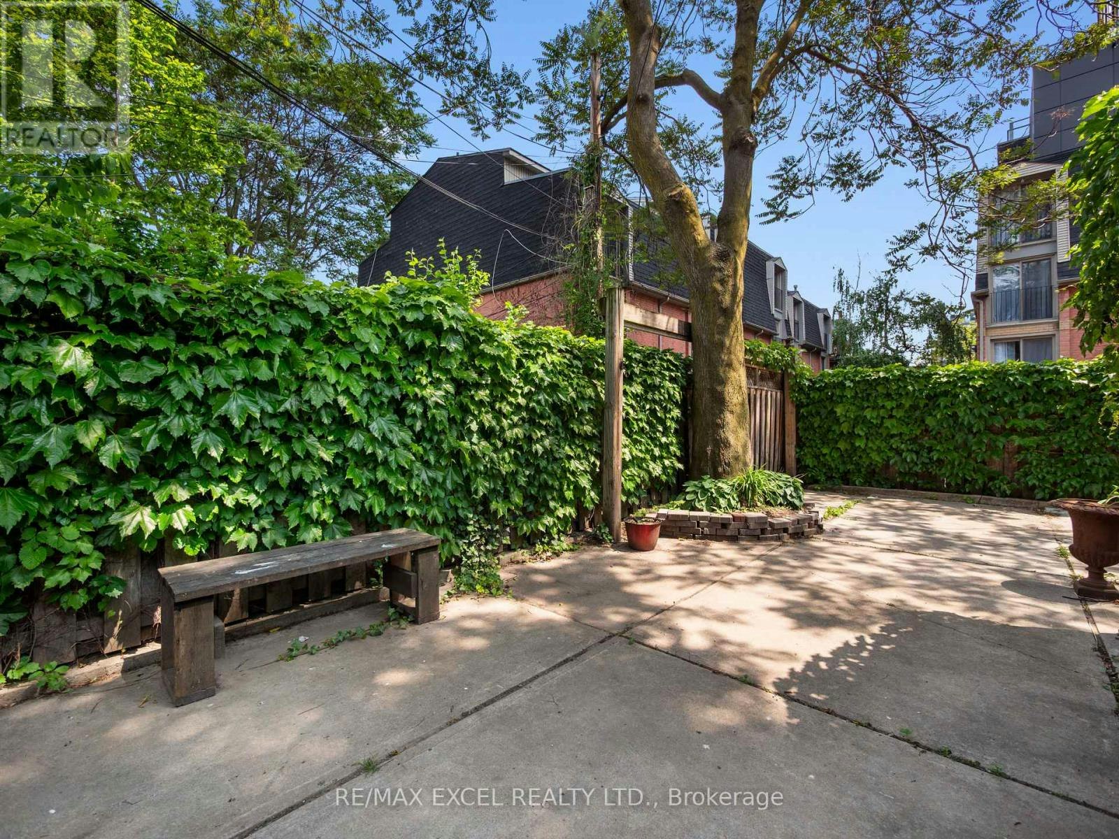 BSMT-137 Gerrard Street E, Toronto, ON, M5A 2E3 - 7