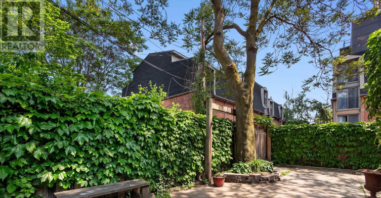 BSMT-137 Gerrard Street E, Toronto, ON, M5A 2E3 - 7