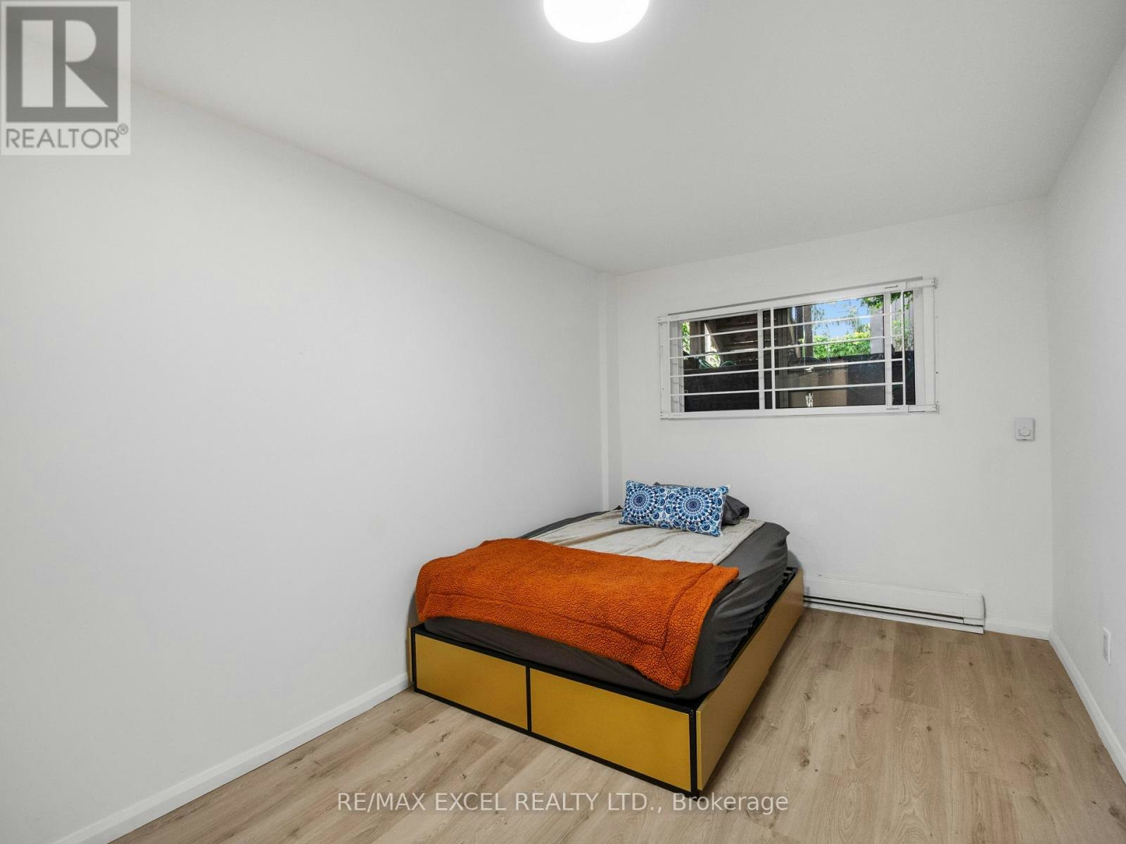 BSMT-137 Gerrard Street E, Toronto, ON, M5A 2E3 - 5