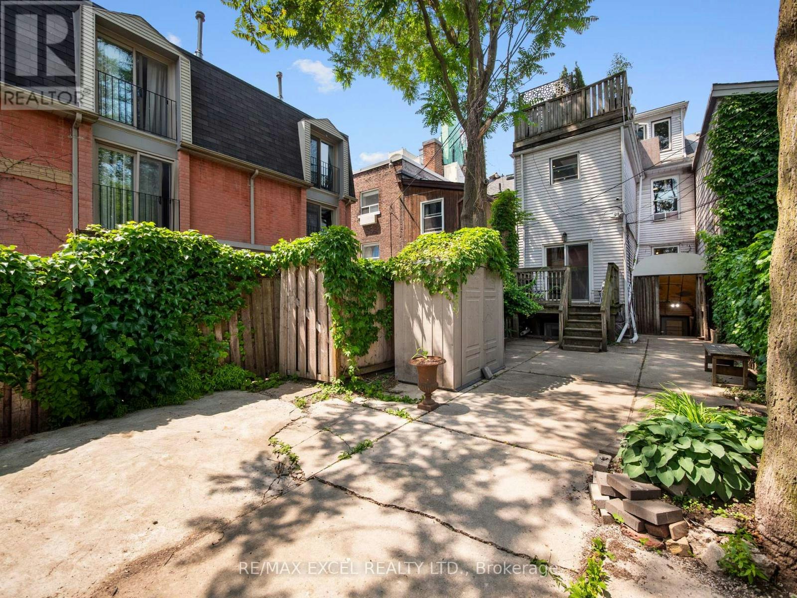 BSMT-137 Gerrard Street E, Toronto, ON, M5A 2E3 - 8