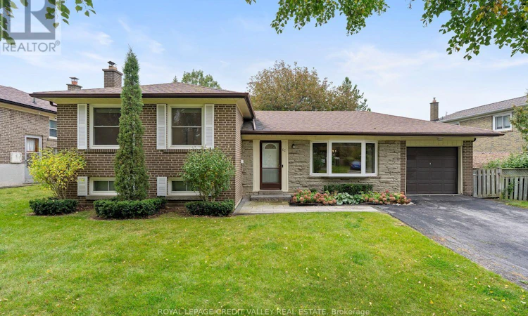 62 Summerside Crescent