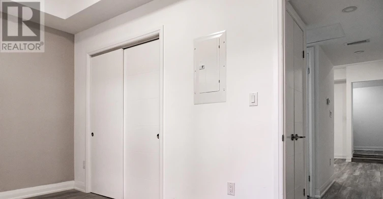 1-215 Jarvis Street, Toronto, ON, M5J 2C1 - 3
