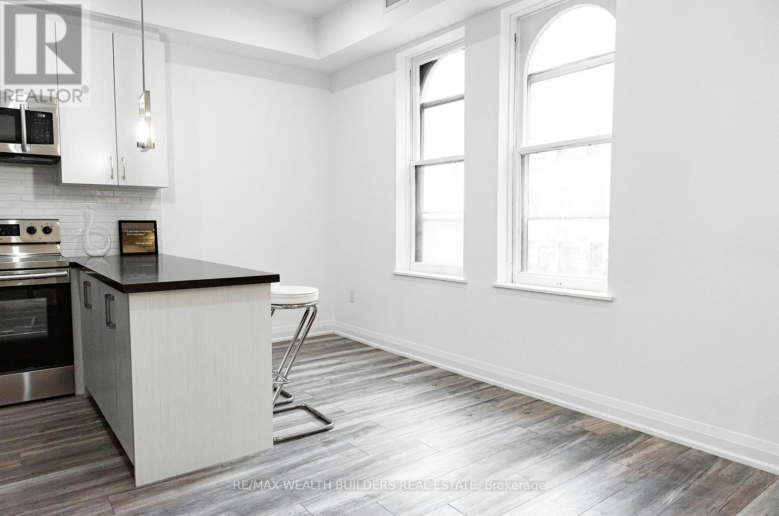 6-213 Jarvis Street, Toronto, ON, M5B 2C1 - 3