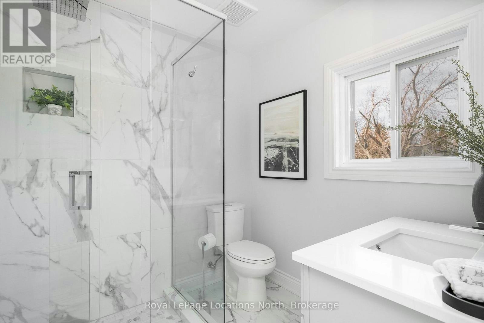 129 Scandia Lane, Blue Mountains, ON, N0H 2E0 - 10