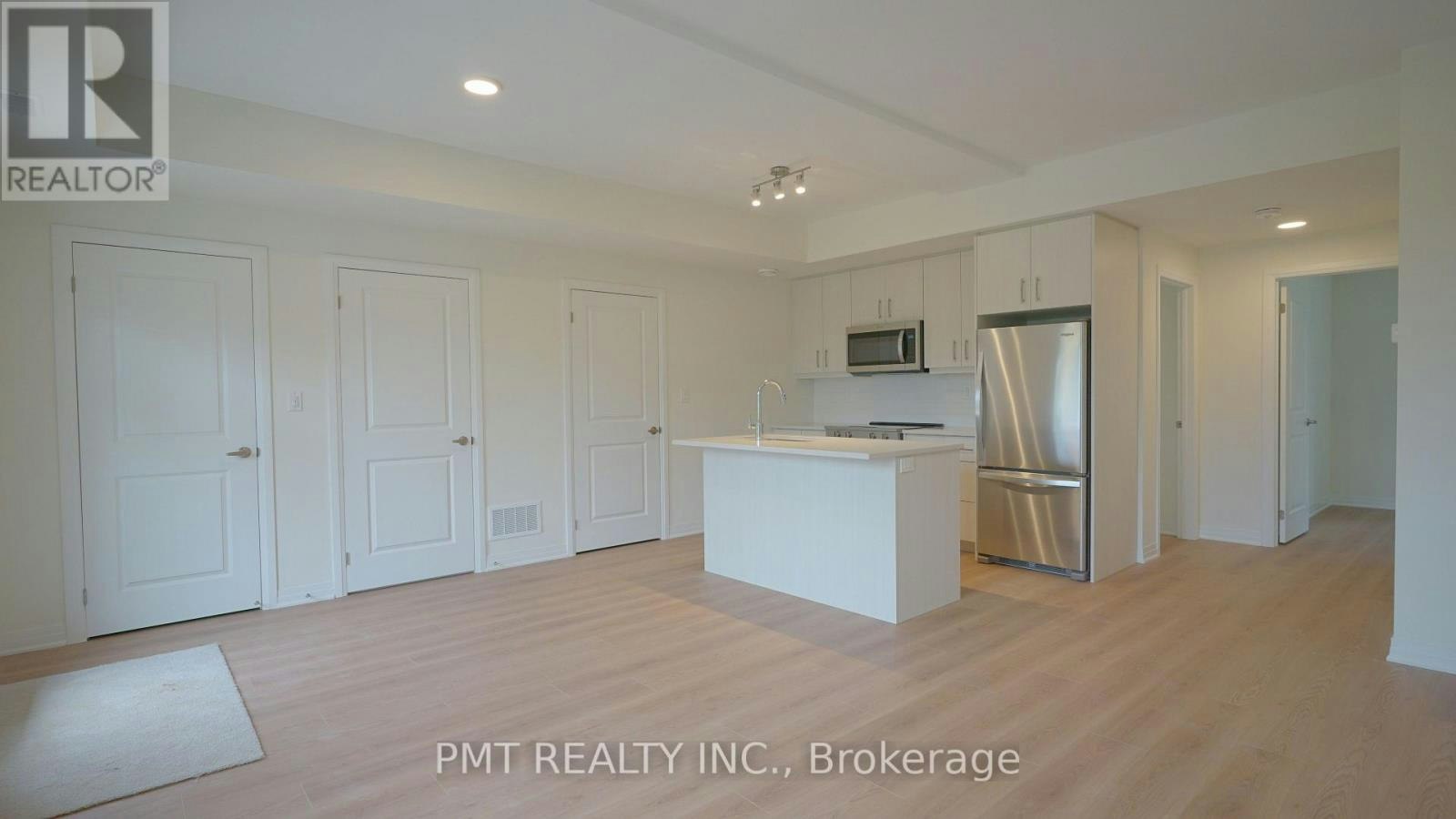 5-737 Front Royal Street, Mississauga, ON, L4Y 0G6