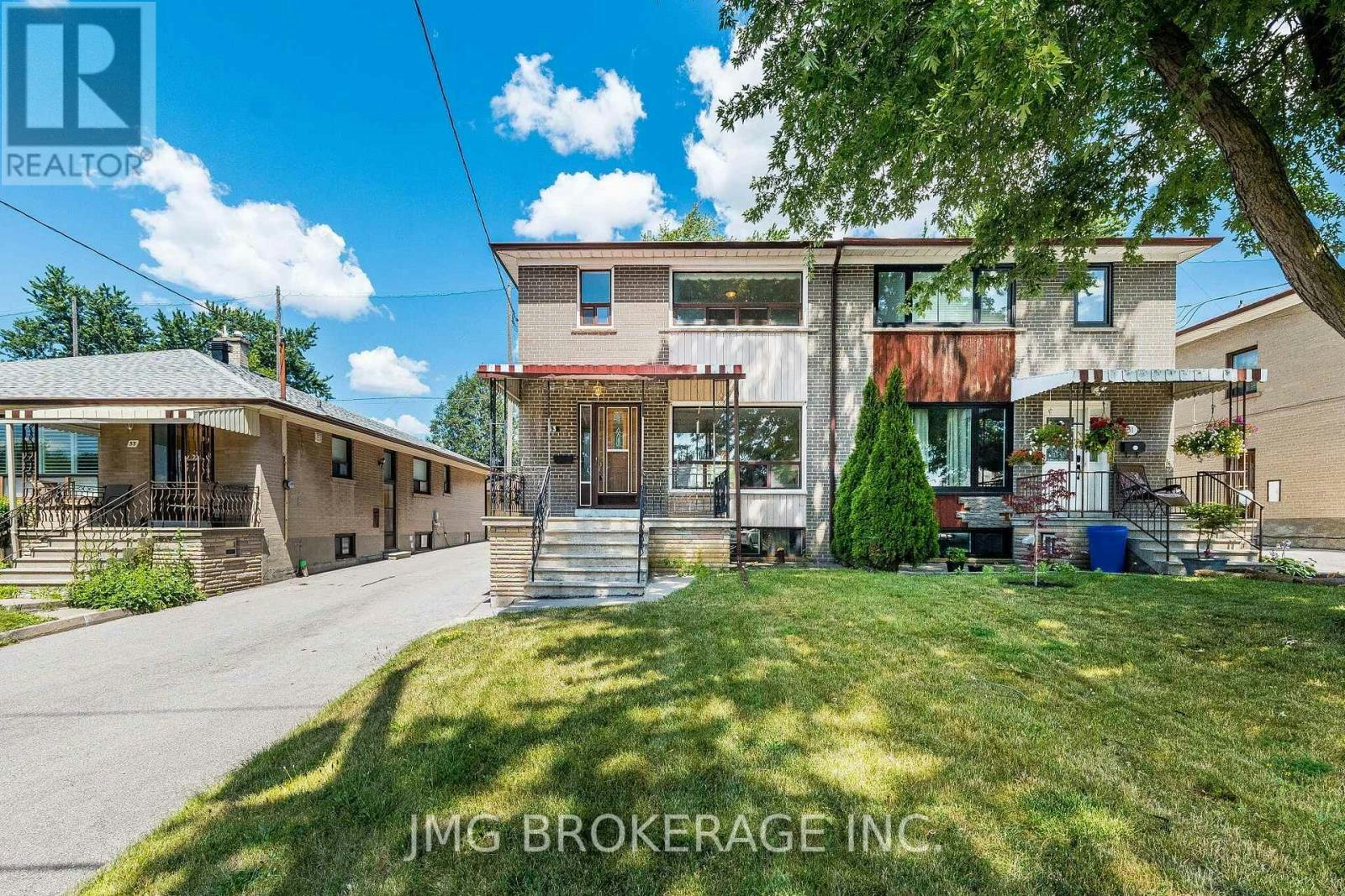 53 Foxrun Avenue, Toronto, ON, M3L 1L9
