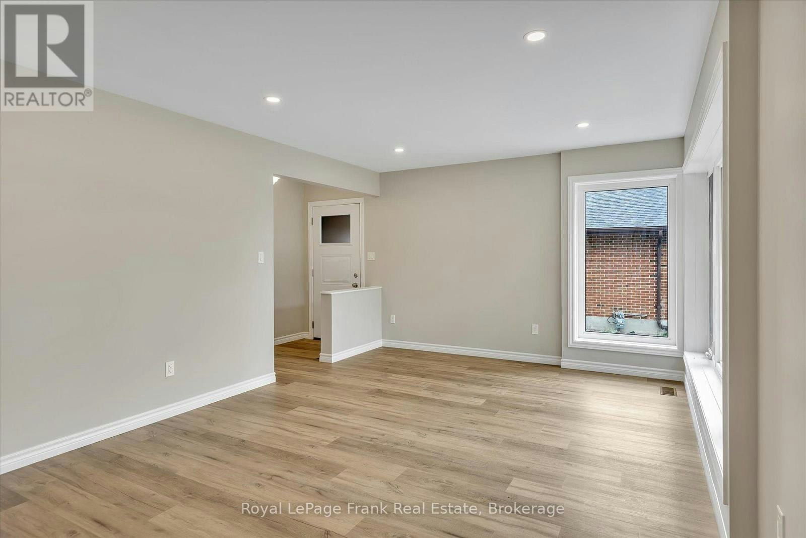 MAIN-890 Weller Street, Peterborough, ON, K9J 4X8 - 8