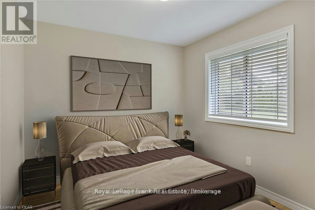 MAIN-890 Weller Street, Peterborough, ON, K9J 4X8 - 23