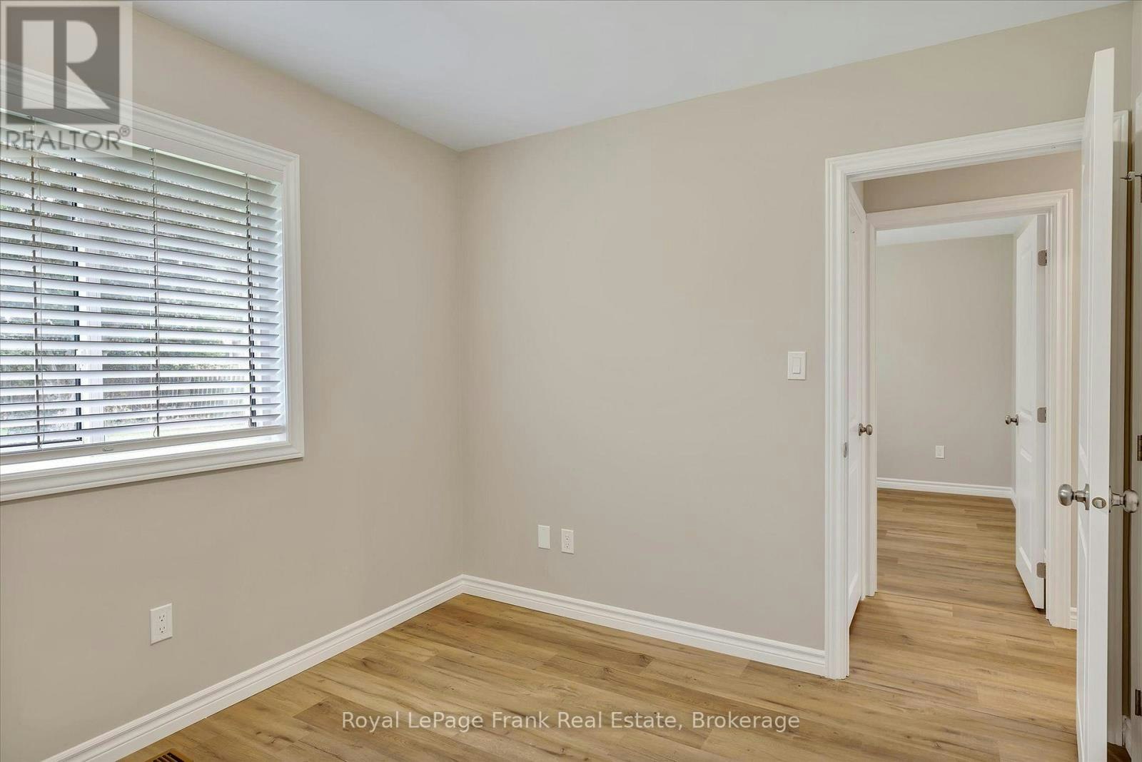 MAIN-890 Weller Street, Peterborough, ON, K9J 4X8 - 24