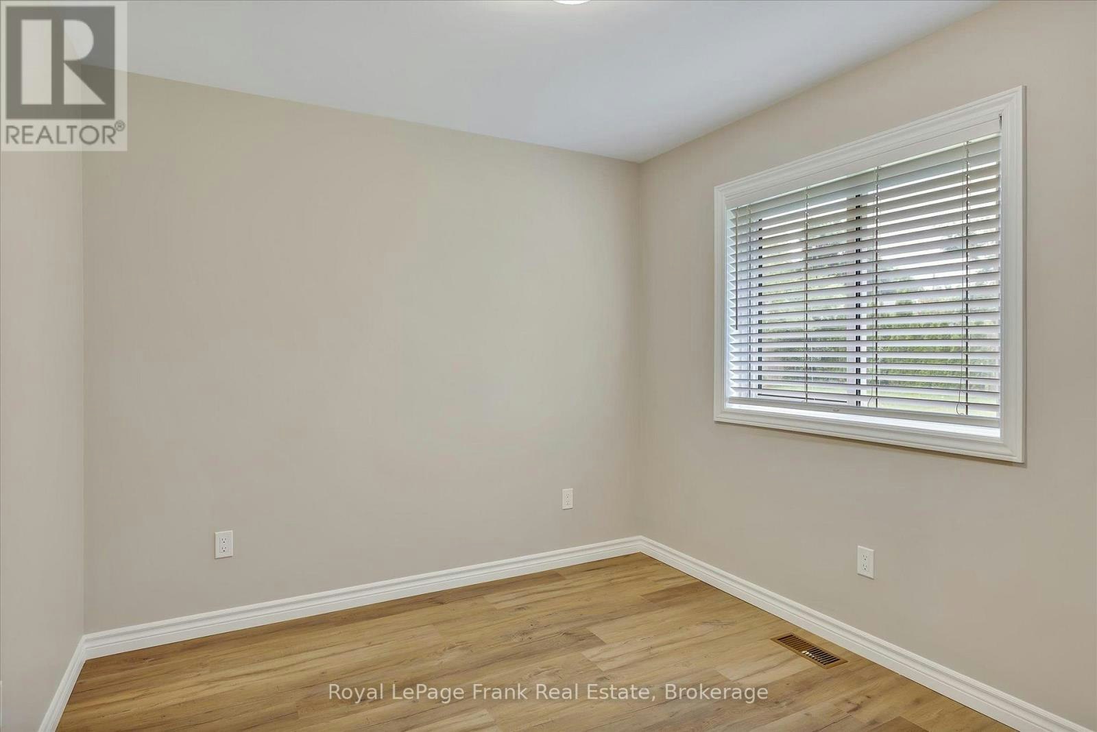 MAIN-890 Weller Street, Peterborough, ON, K9J 4X8 - 22