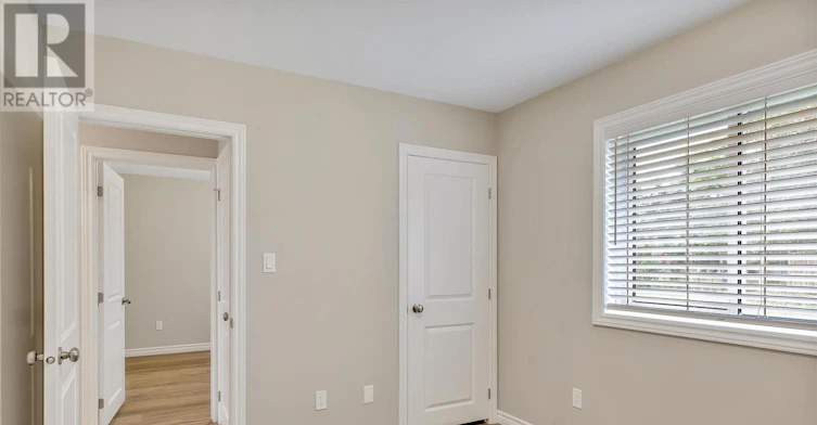 MAIN-890 Weller Street, Peterborough, ON, K9J 4X8 - 26
