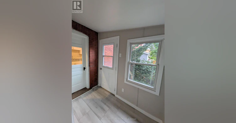 40 Queen Street, St. Thomas, ON, N5R 3J2 - 3