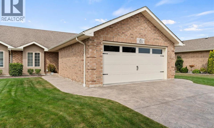 523 Golfview
