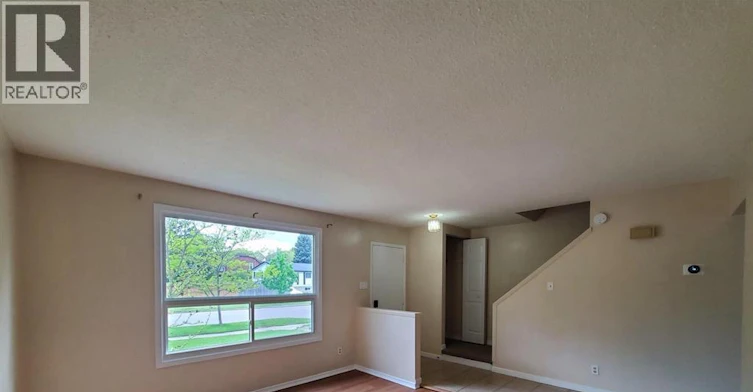 B-114 Lillian Drive, Waterloo, ON, N2J 4J9 - 2
