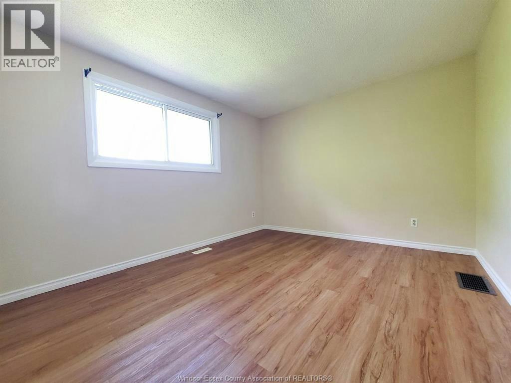 B-114 Lillian Drive, Waterloo, ON, N2J 4J9 - 3