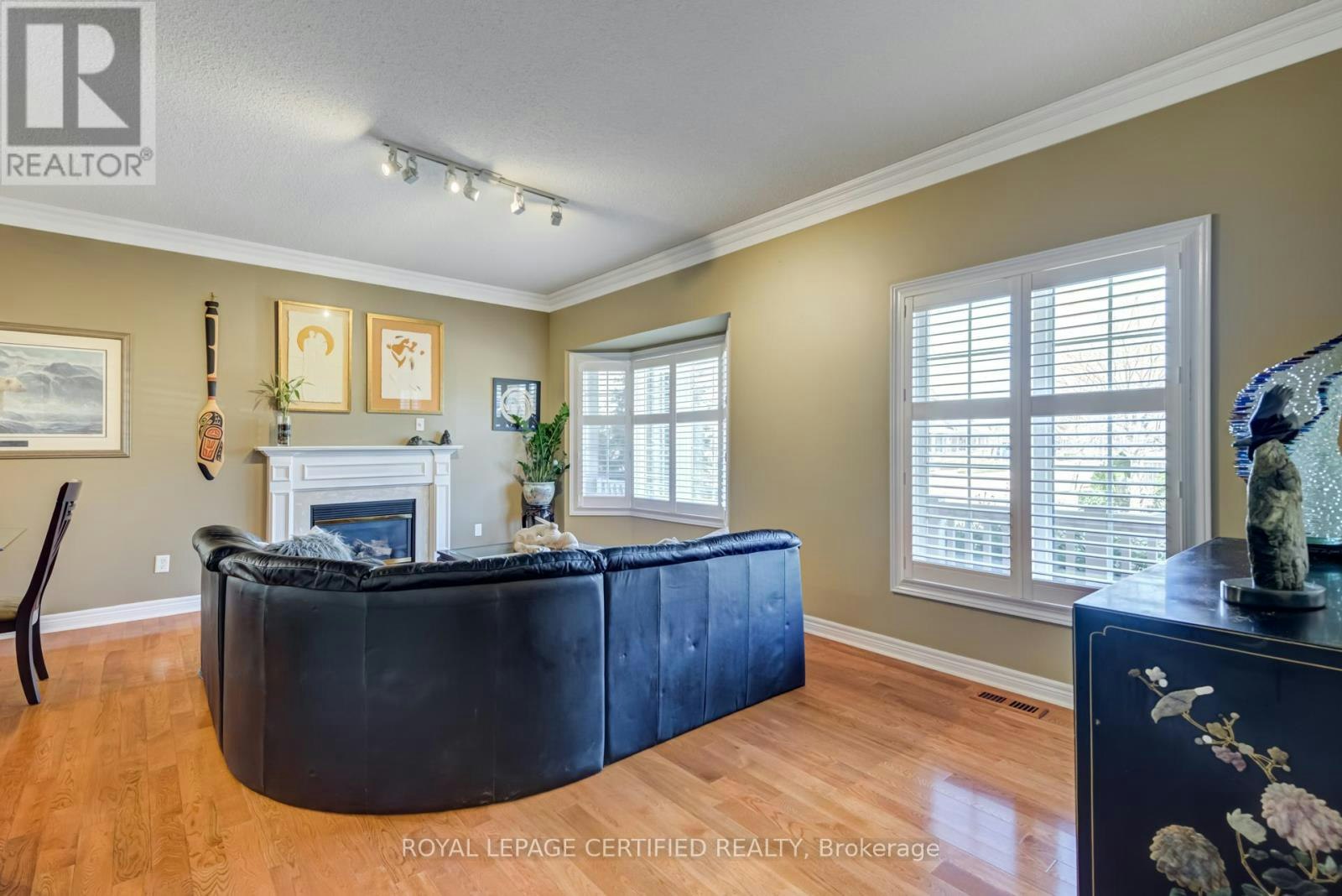 2 Orchard Park Gate, Brampton, ON, L6R 1W5 - 4