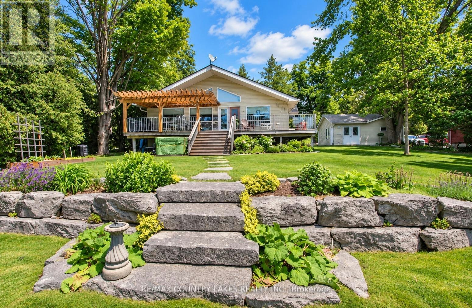 27 Hillcrest Avenue, Kawartha Lakes, ON, K0M 2B0