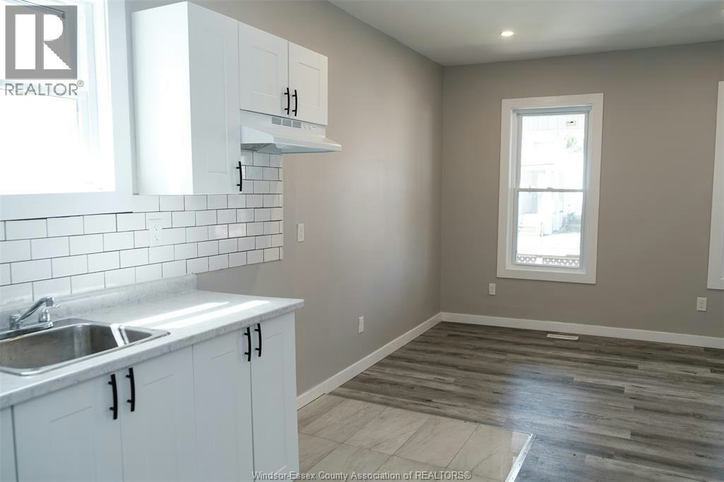 MAIN-263 Tuscarora, Windsor, ON, N9A 3L6 - 7