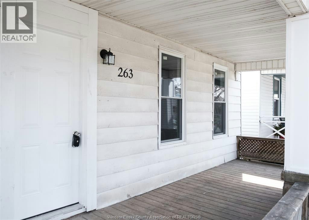 MAIN-263 Tuscarora, Windsor, ON, N9A 3L6 - 2