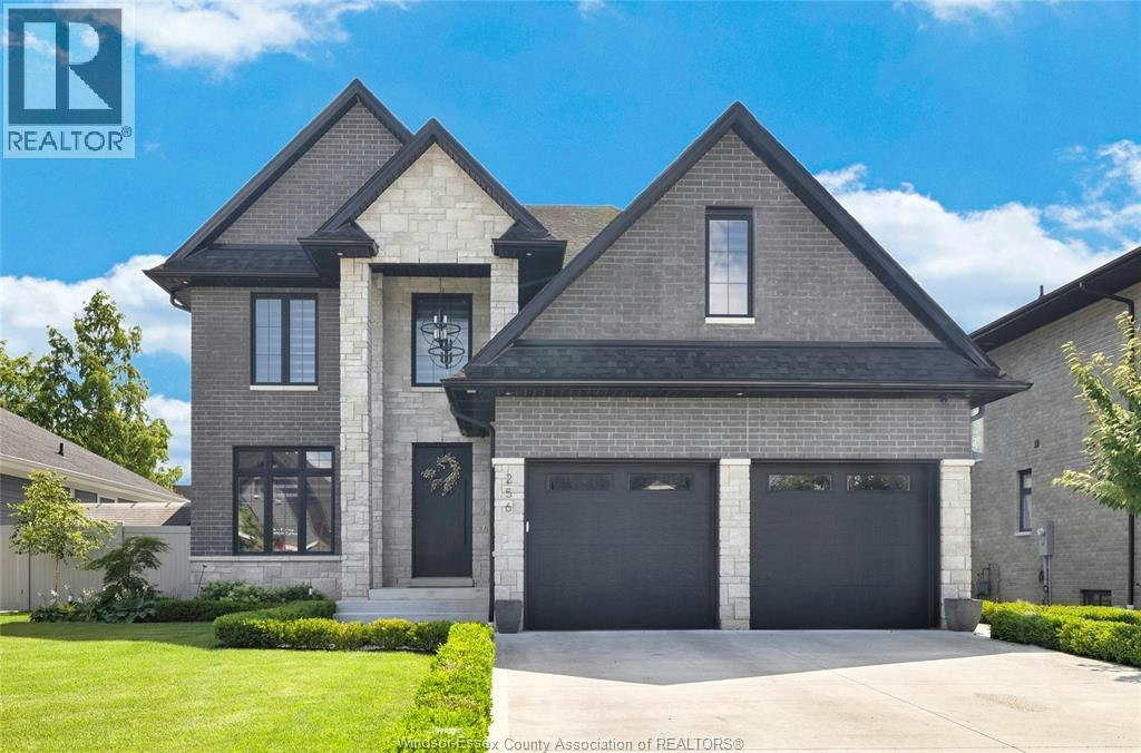 256 Xavier Circle, Lakeshore, ON, N0R 1A0