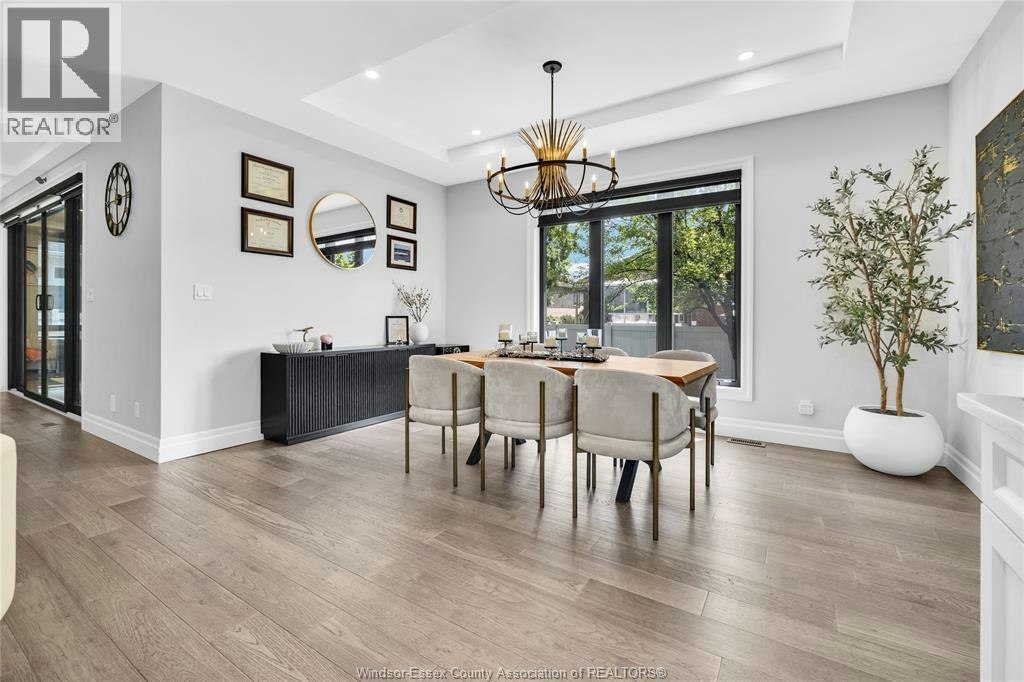 256 Xavier Circle, Lakeshore, ON, N0R 1A0 - 3