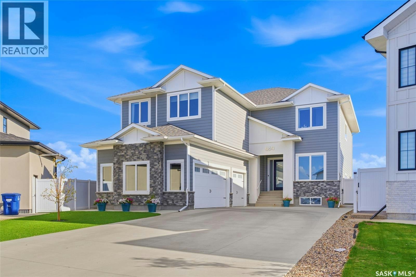 464 Woolf Bend, Saskatoon, SK, S7W 1E4