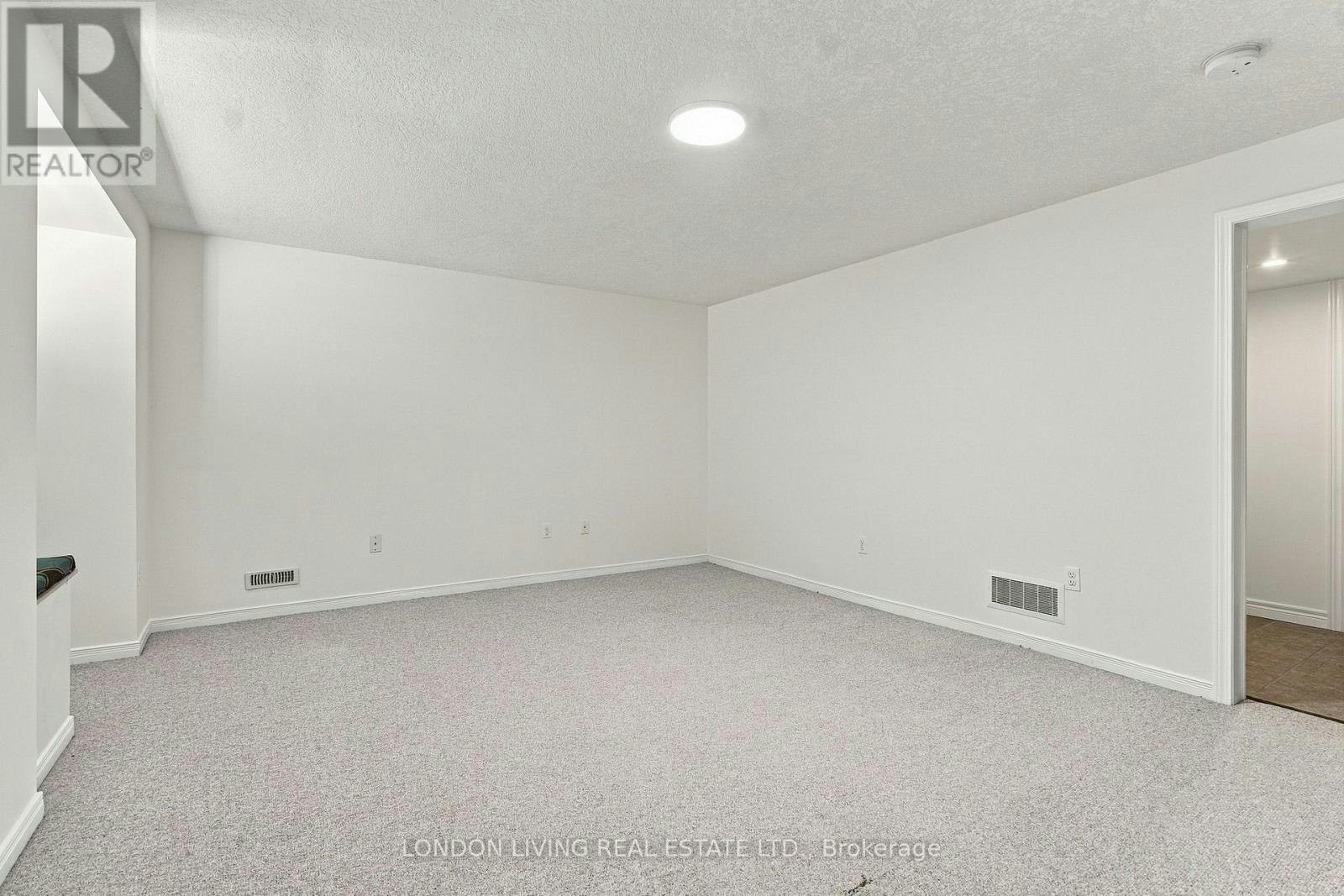 31-1625 Purser Street, London, ON, N5V 0A7 - 32