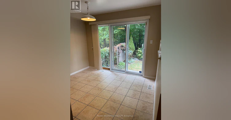 112 Gatespark Private Private E, Ottawa, ON, K2T 1L1 - 8