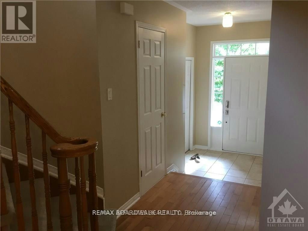 112 Gatespark Private Private E, Ottawa, ON, K2T 1L1 - 3