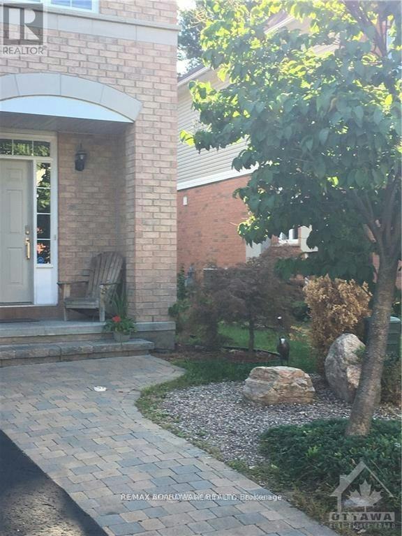 112 Gatespark Private Private E, Ottawa, ON, K2T 1L1 - 2