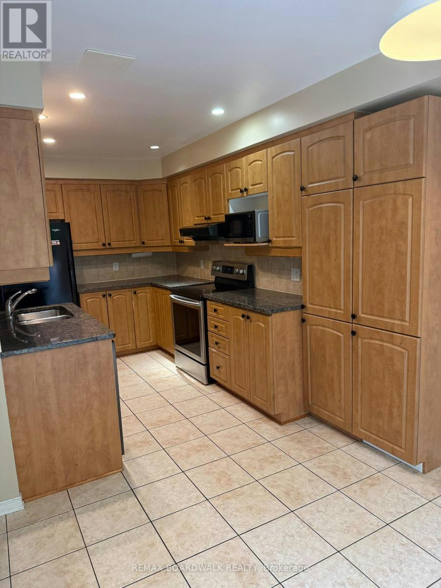 112 Gatespark Private Private E, Ottawa, ON, K2T 1L1 - 7