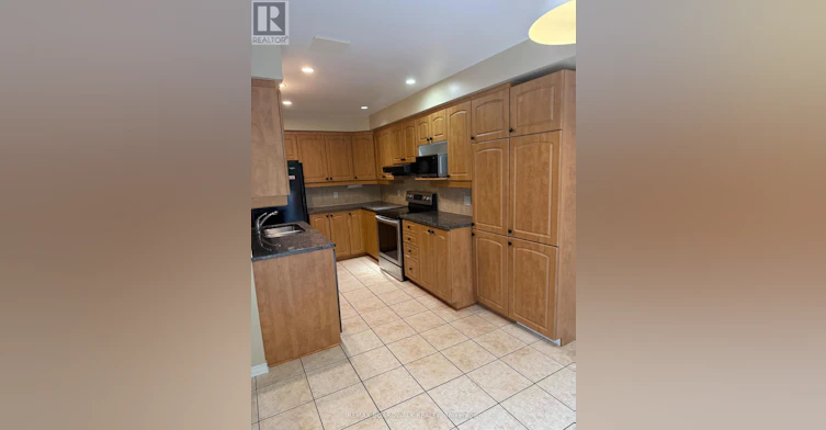112 Gatespark Private Private E, Ottawa, ON, K2T 1L1 - 7
