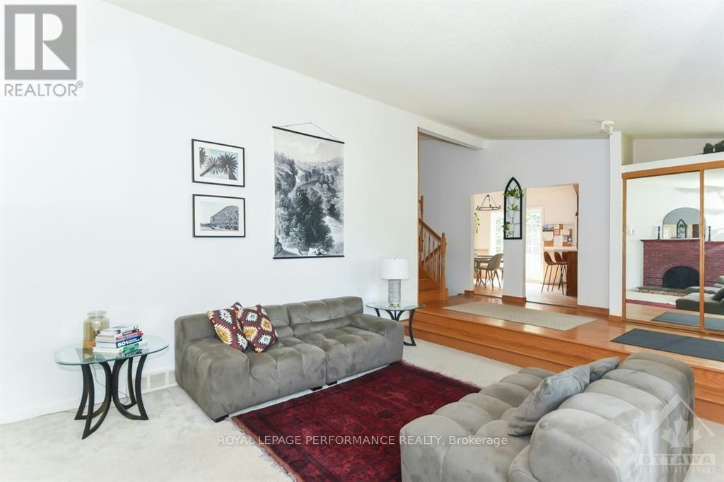 85 Crownhill Street, Ottawa, ON, K1J 6W9 - 4
