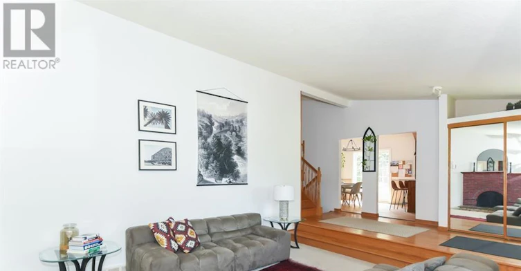 85 Crownhill Street, Ottawa, ON, K1J 6W9 - 4