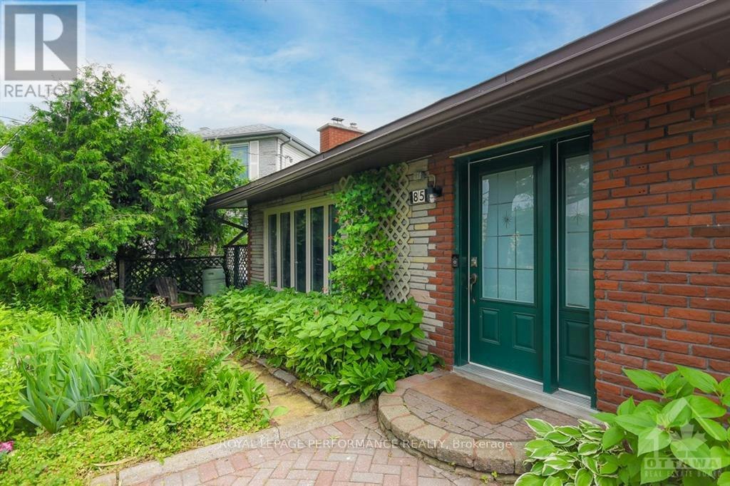 85 Crownhill Street, Ottawa, ON, K1J 6W9 - 2