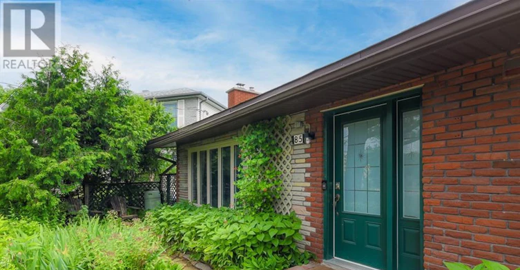 85 Crownhill Street, Ottawa, ON, K1J 6W9 - 2