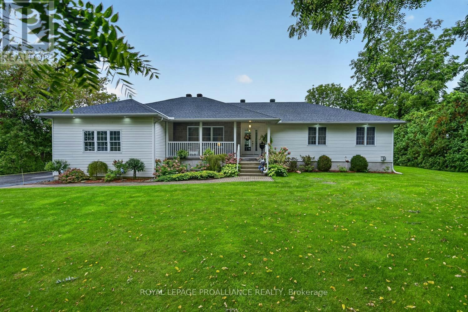 1294 County 2 Rd Road E, Augusta, ON, K6V 5T1