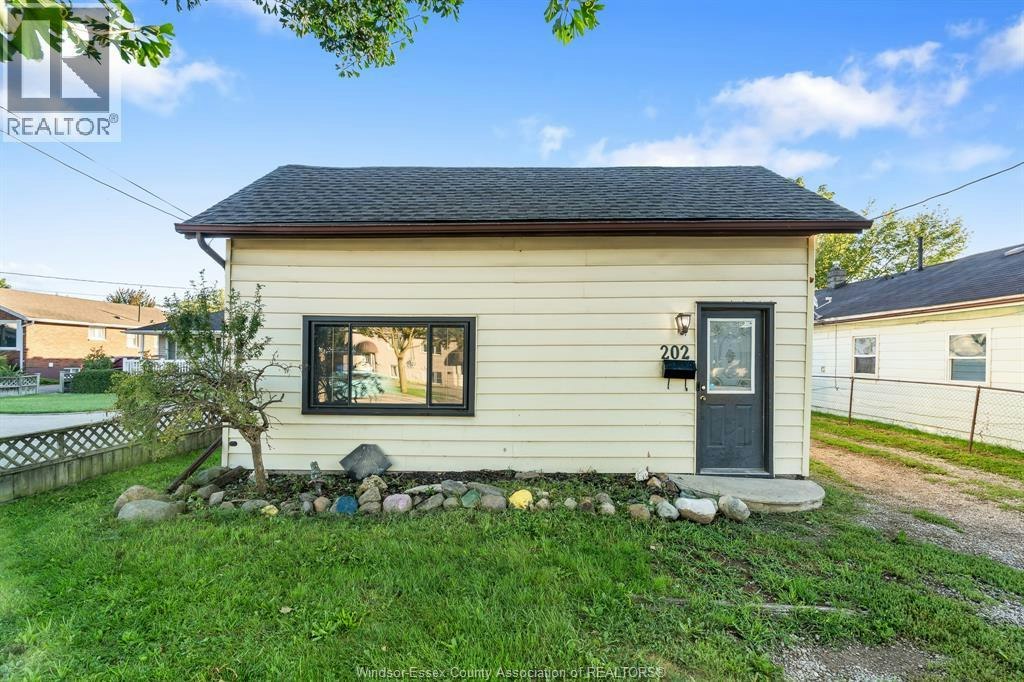202 Sandys Street, Chatham-Kent, ON, N7L 3P8