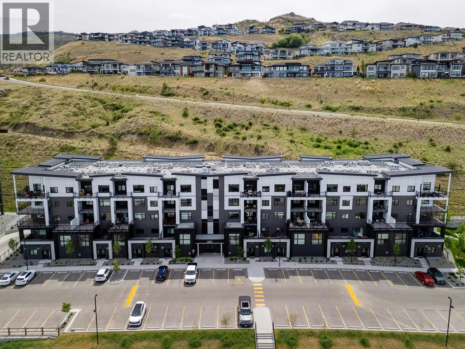 302-1057 Frost Road - 3