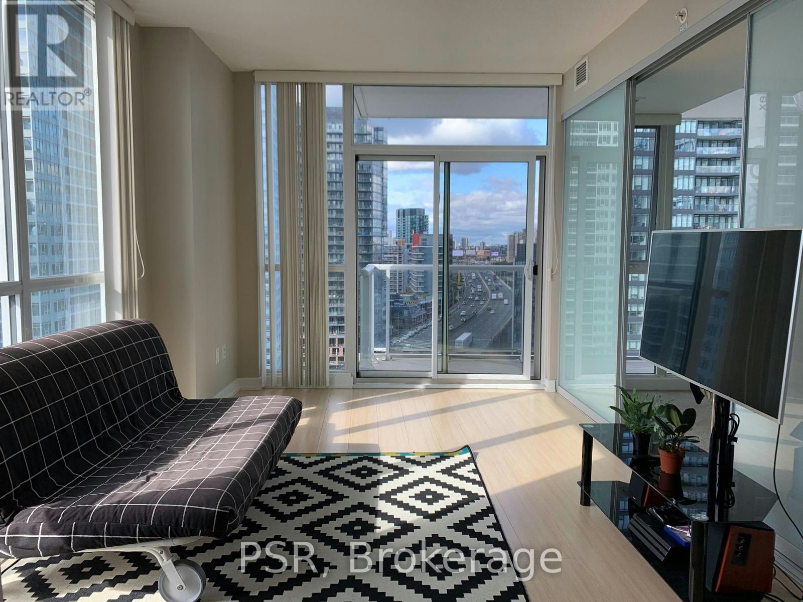 1908-75 Queens Wharf Road, Toronto, ON, M5V 0J8 - 3