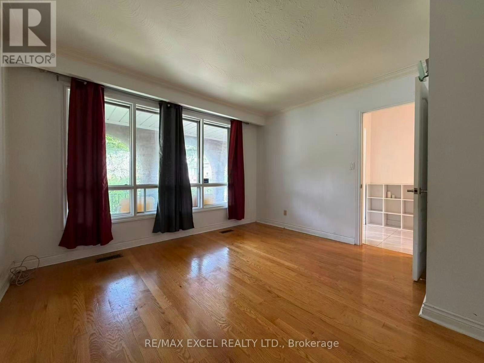 UPPER-56 Leafield Drive, Toronto, ON, M1W 2T2 - 7