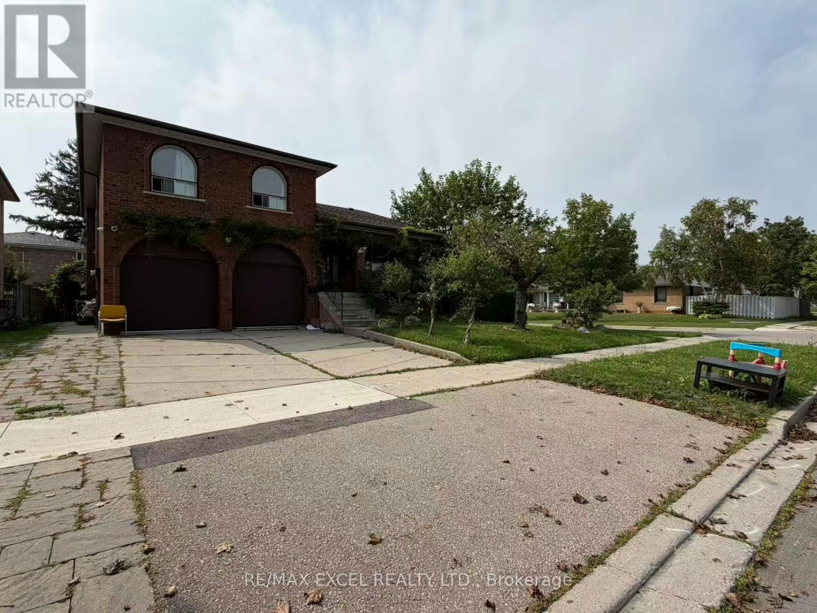 UPPER-56 Leafield Drive, Toronto, ON, M1W 2T2 3