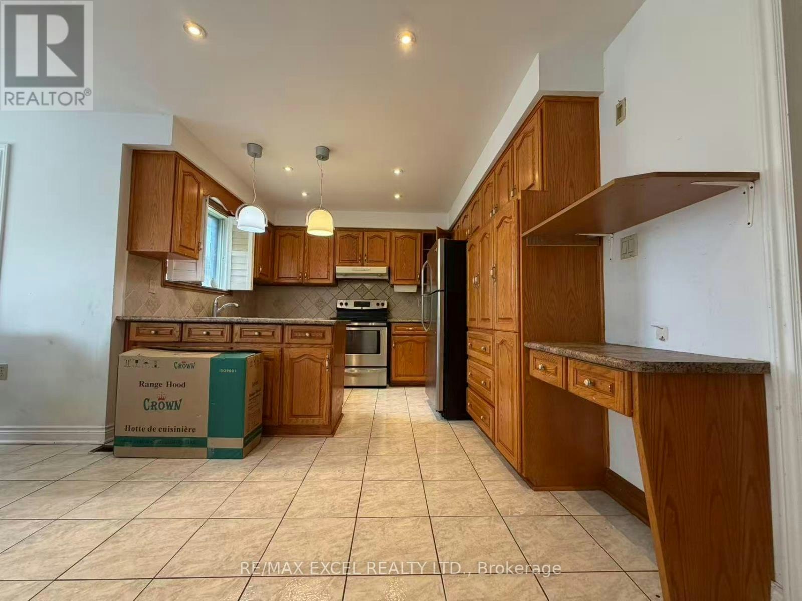 UPPER-56 Leafield Drive, Toronto, ON, M1W 2T2 - 10