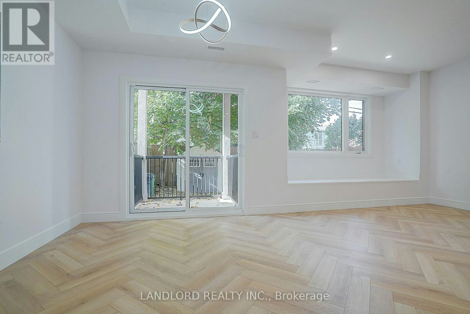 4-1344 Pape Avenue, Toronto, ON, M4K 3X2 - 17