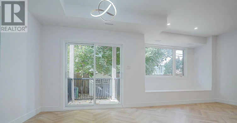 4-1344 Pape Avenue, Toronto, ON, M4K 3X2 - 17
