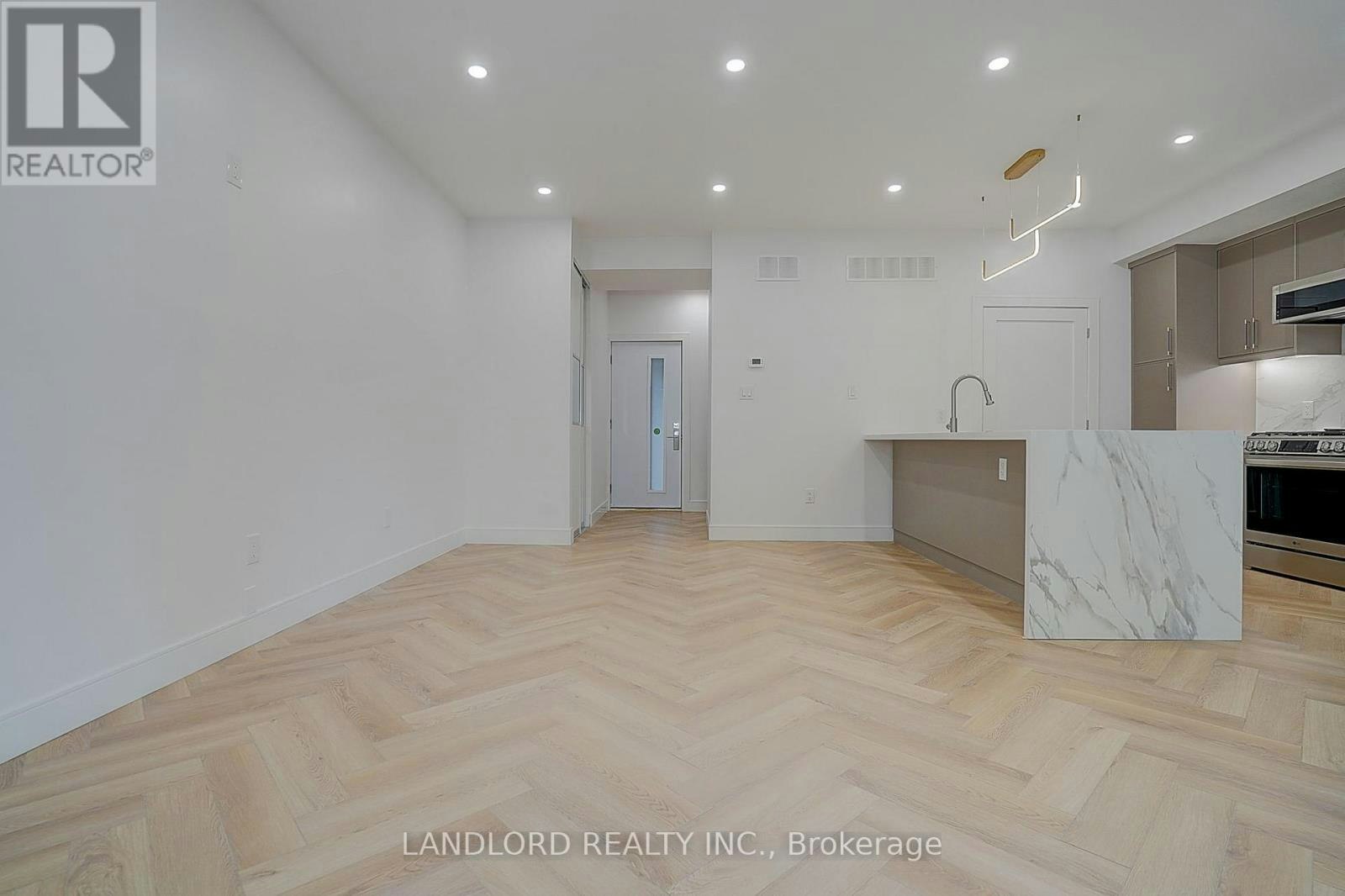4-1344 Pape Avenue, Toronto, ON, M4K 3X2 - 21