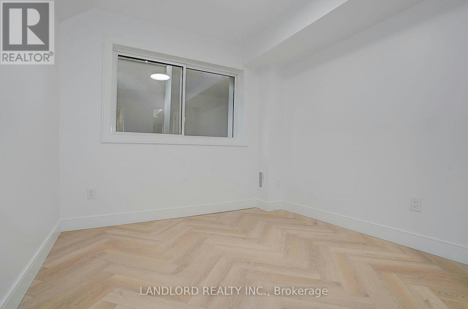 4-1344 Pape Avenue, Toronto, ON, M4K 3X2 - 32