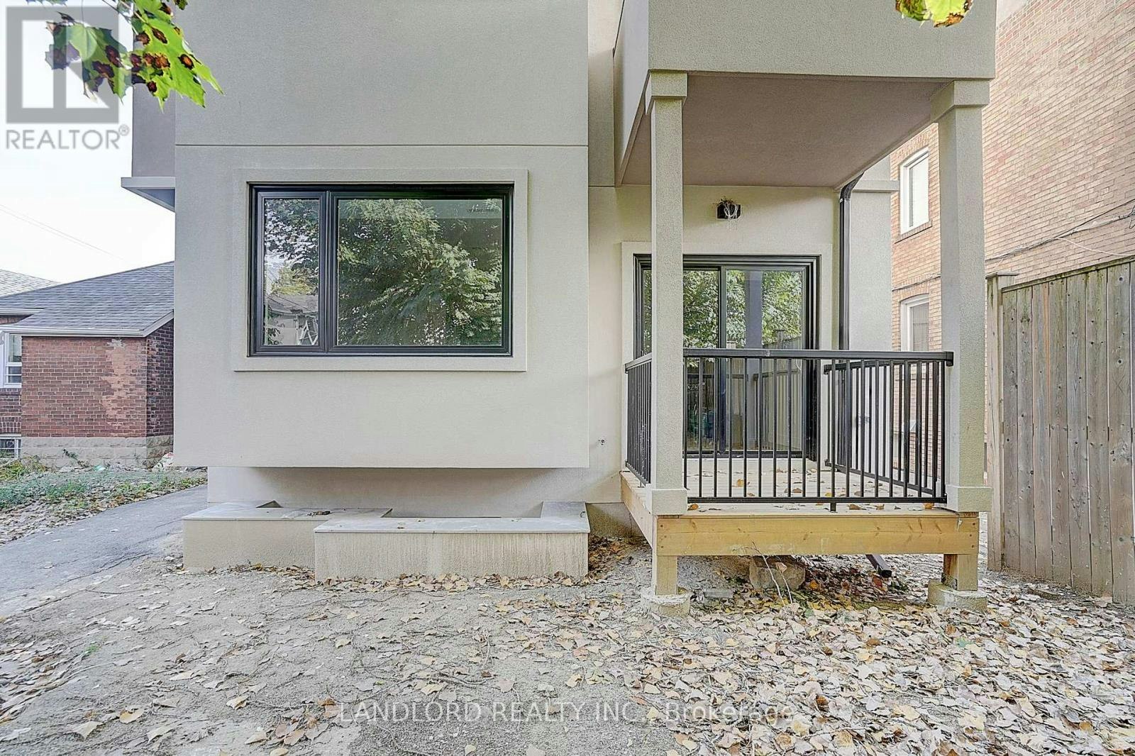 4-1344 Pape Avenue, Toronto, ON, M4K 3X2 - 8